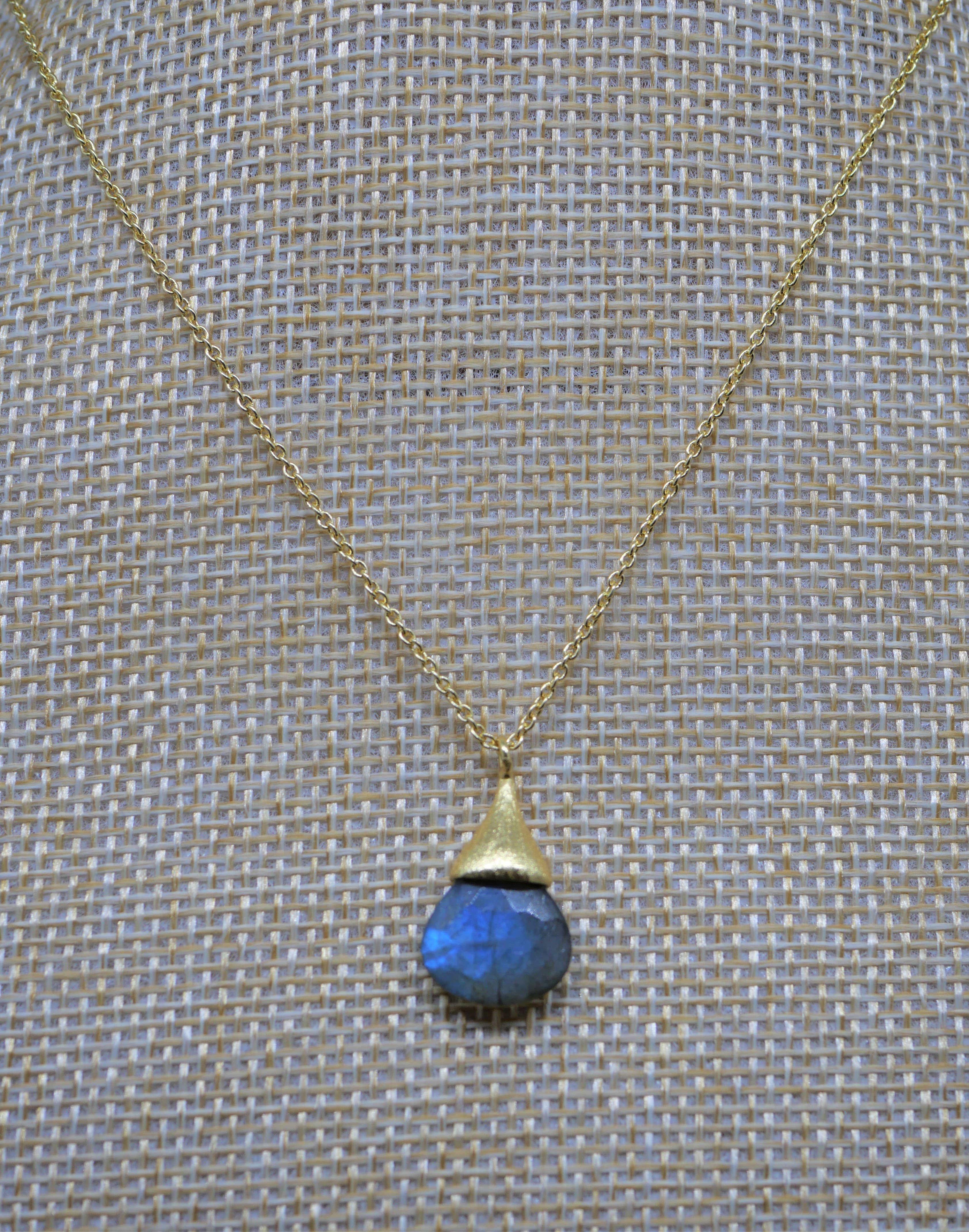 Autour Du Parfum - Wholesale Dangle Earrings - Jewelry POETIC DROP COLLECTION8