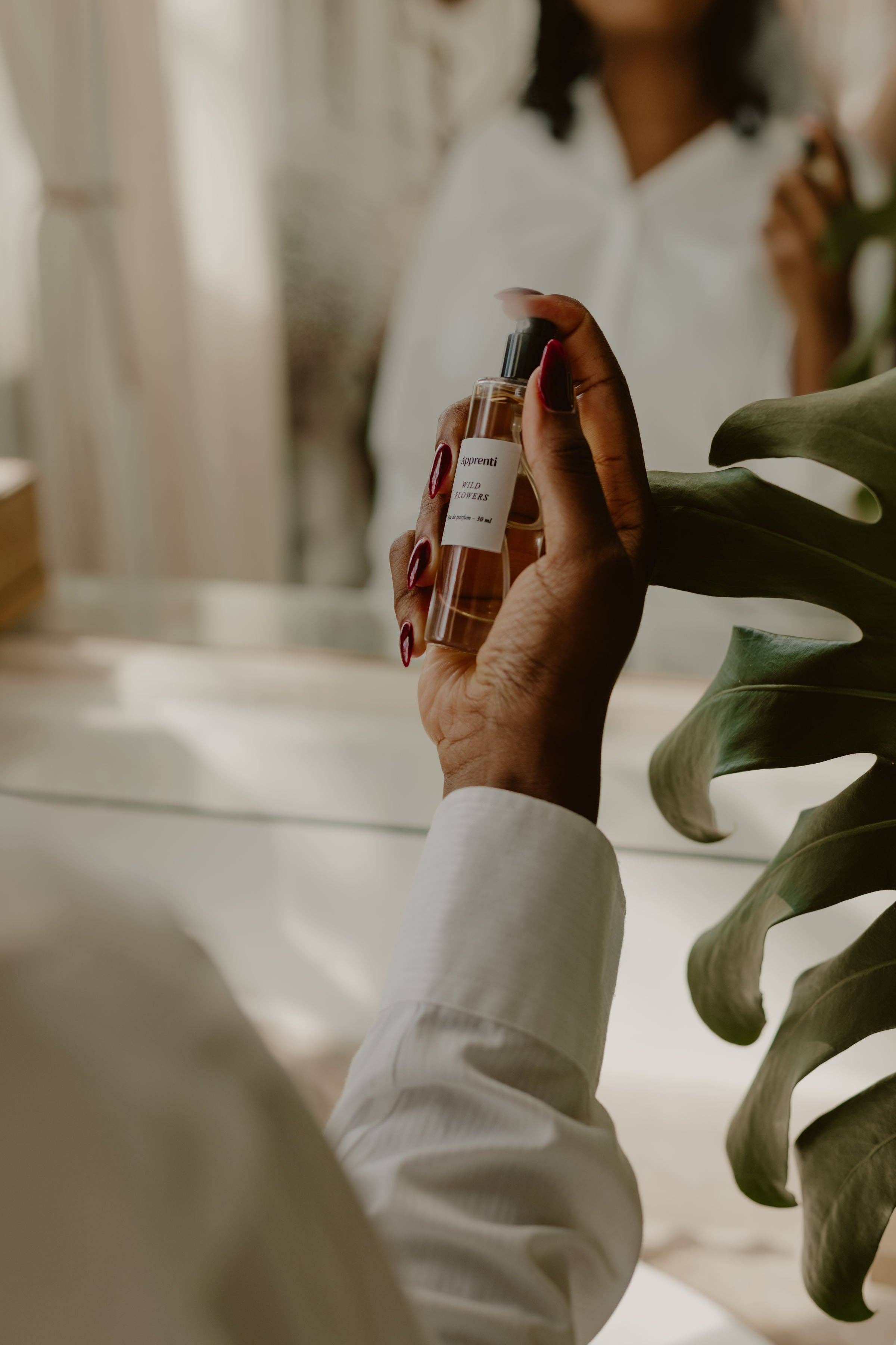 Apprenti - Wholesale Perfume/Eau de Toilette - West Indies Natural Eau de Parfum5