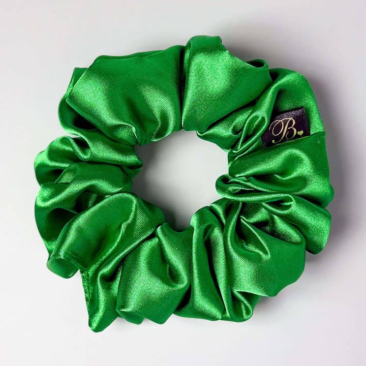 Elastico in raso color smeraldo per la vendita all'ingrosso da parte di B. LUVV & CO.