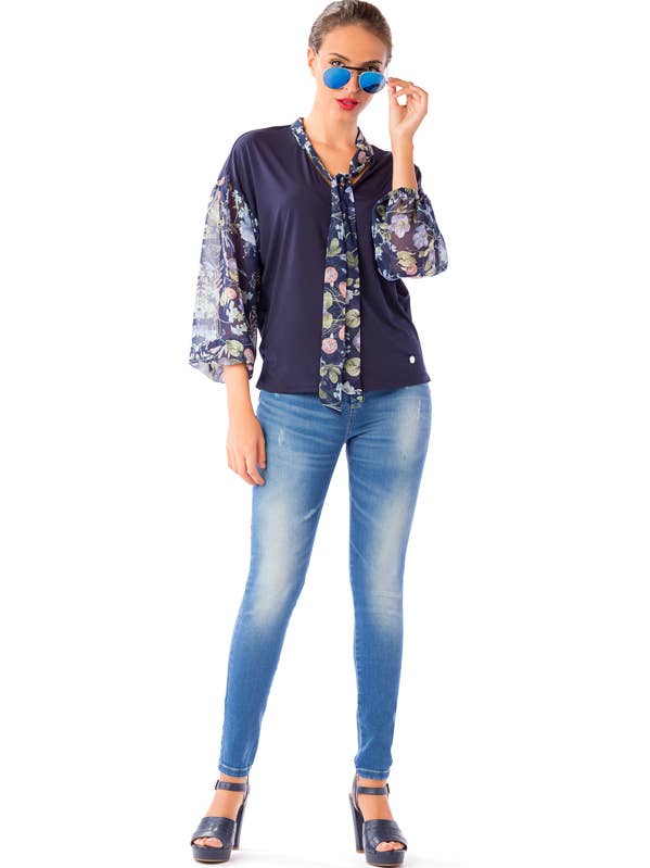Fancy chiffongblus med rosett nedtill för wholesale av ZUMBI Fashion Store