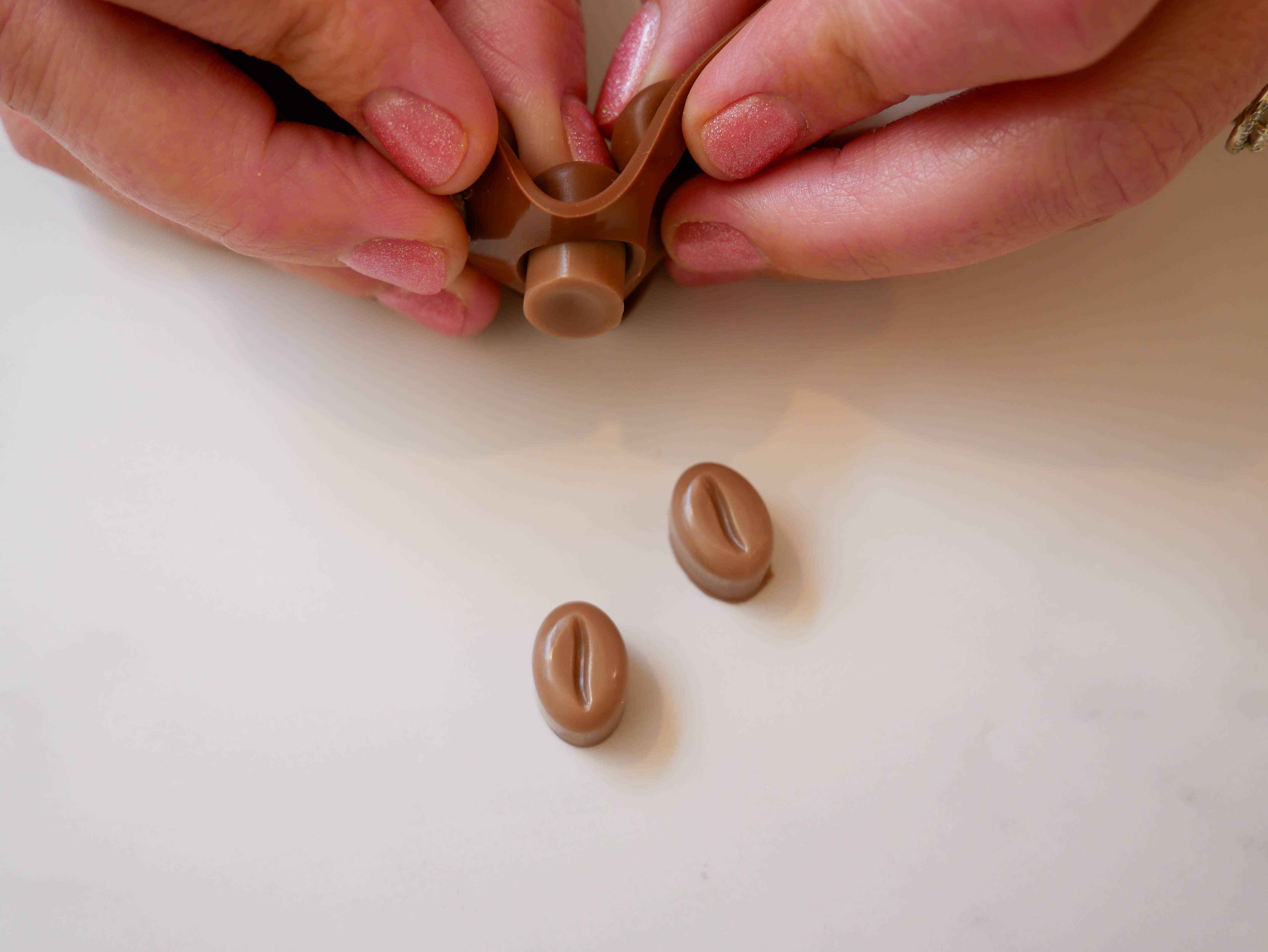 Adults & Crafts - Wholesale DIY Craft Kit - Espresso Martini Candle Craft Kit 6