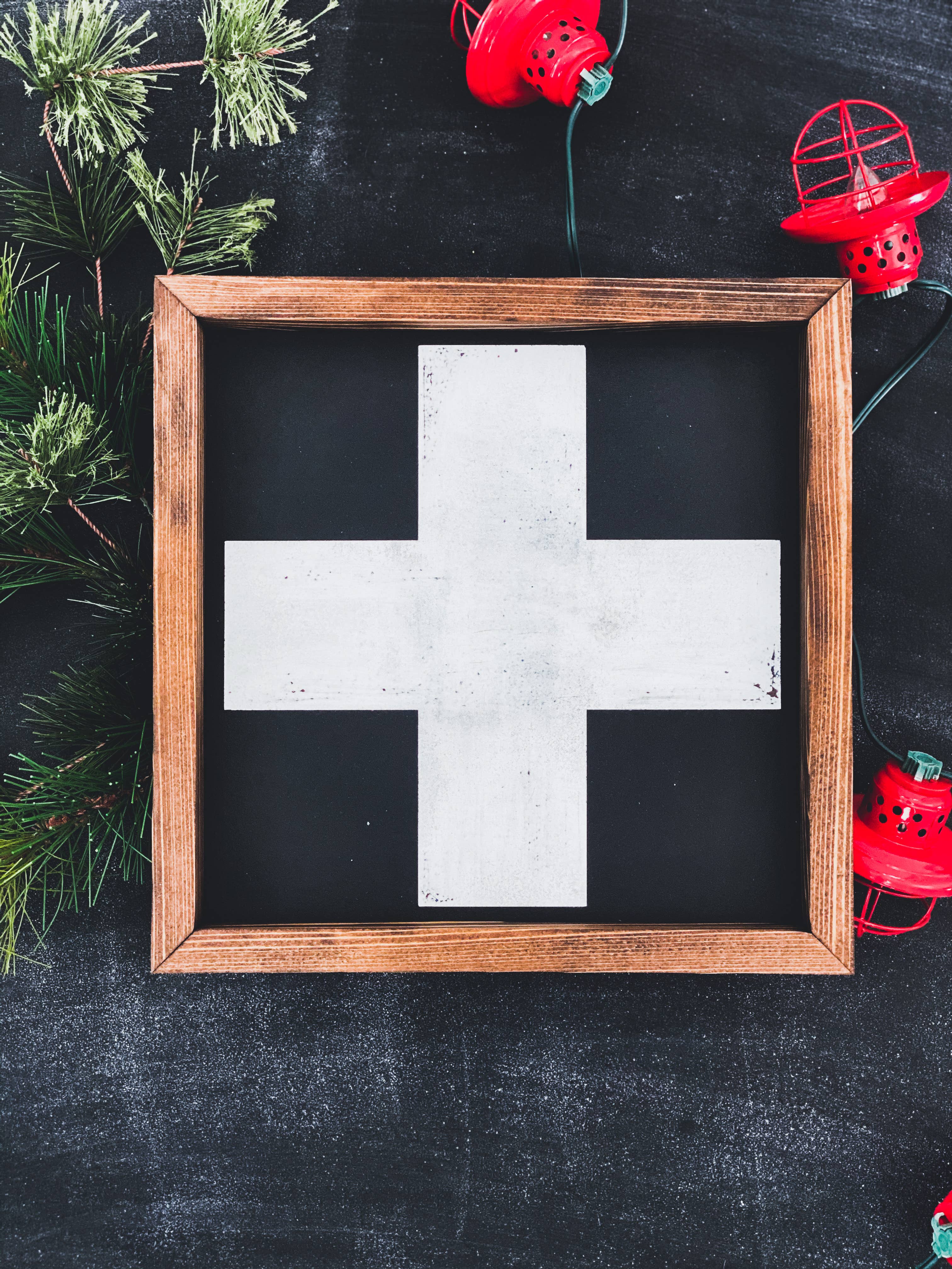 Southern Mesa Trading Co. - Wholesale Sign - Swiss Cross Wood Wall Art 10