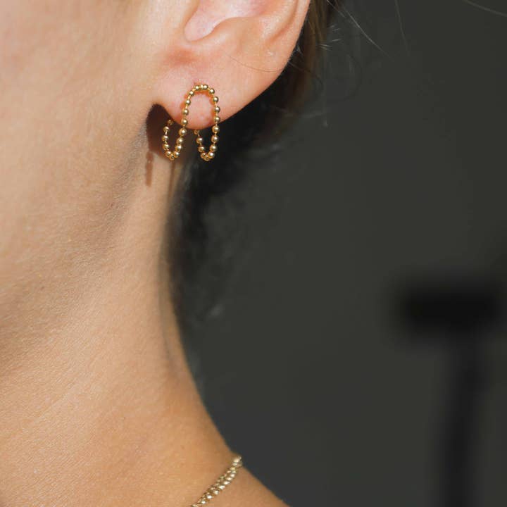 KOZAKH - Vendita all'ingrosso Orecchini a cerchietto - Orecchini Venla Huggie2