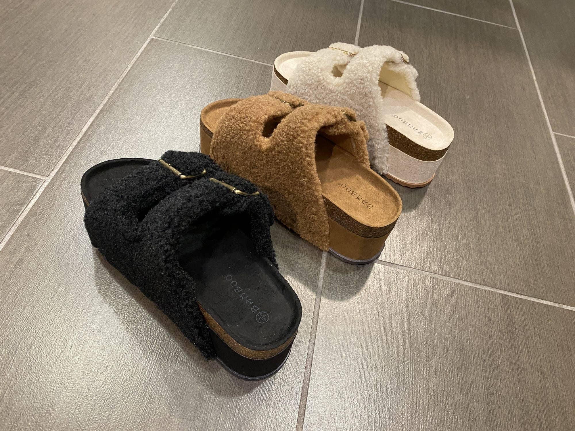 Mars Sky Shoes Wholesale - Vente Chaussures à plateforme – femme - Bamboo BLOWOUT-25 Sandales pour femmes à semelle épaisse en liège avec bride en polaire - Pack de 12 paires - 18,45/paire6