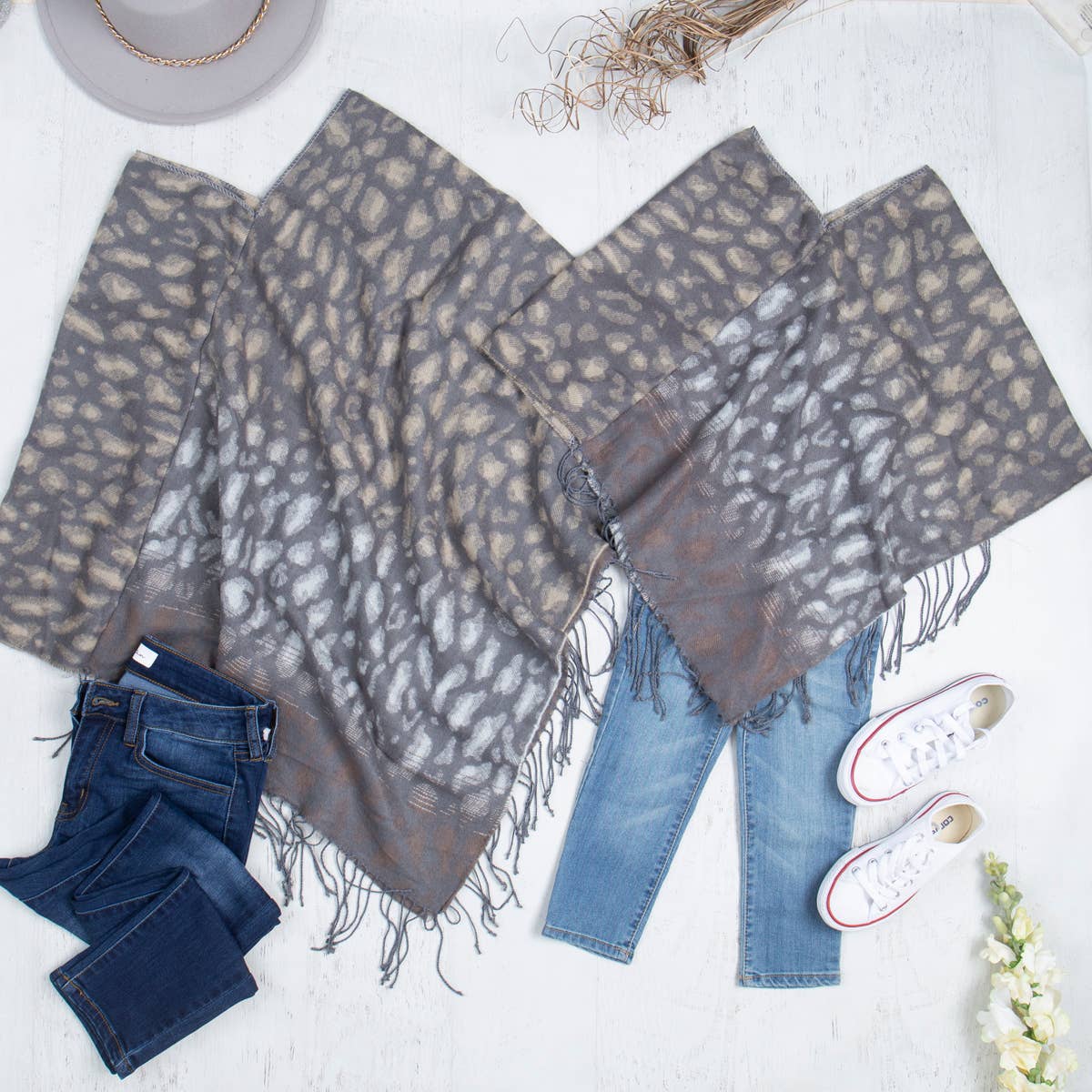 Loven x Mini Momo - Wholesale Mommy & Me Sets - Mommy and Me Matching Cape Blanket Poncho - Leopard2