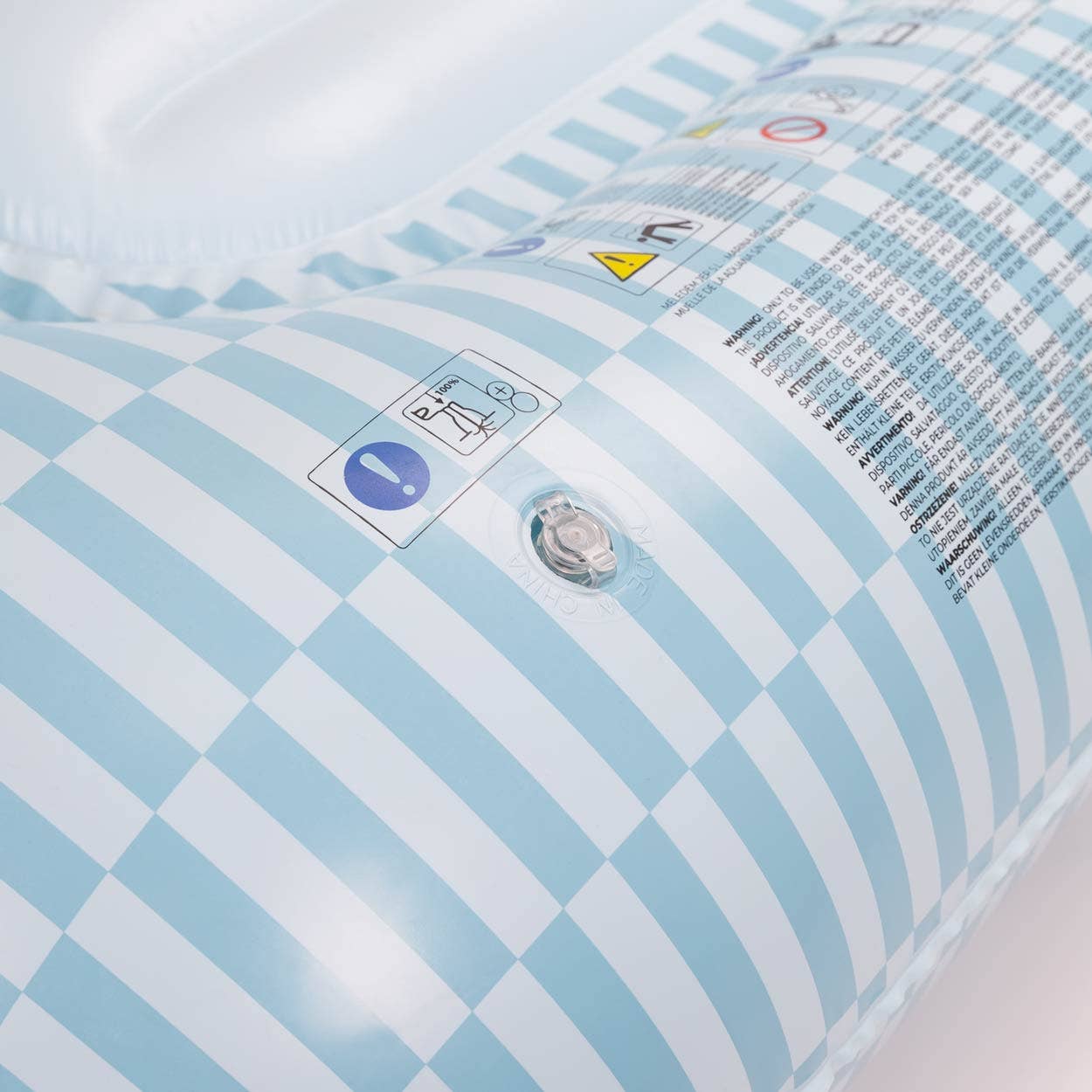 Flamingueo - Wholesale Beach Accessories - Tanning pool with blue cup holder3