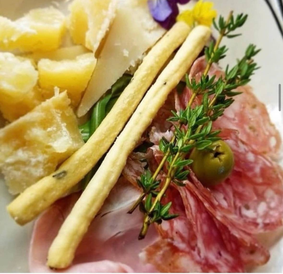 Jennifer's Homemade - Wholesale Crackers - Rosemary Breadsticks0