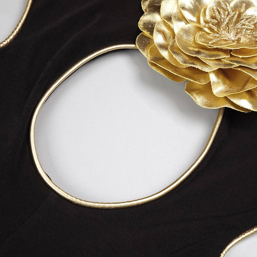 Preto JP22 Macacão sem Costas com Halter e Detalhe Floral Dourado 3D para venda a revendedores na Faire14