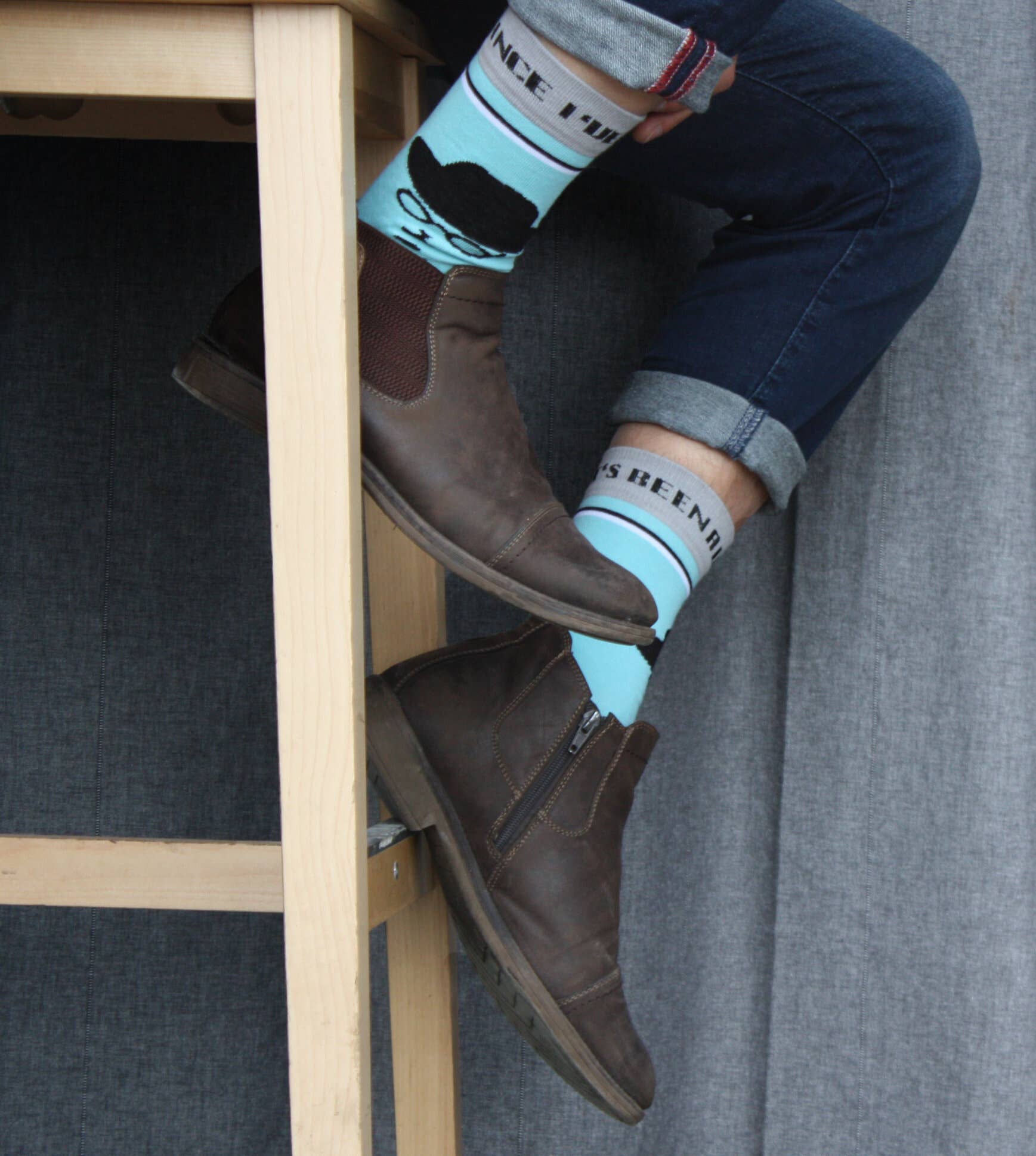 Souvenirs That Don't Suck - Wholesale Socks - Unisex - Fernando Pessoa Socks - Meias Portuguesas2