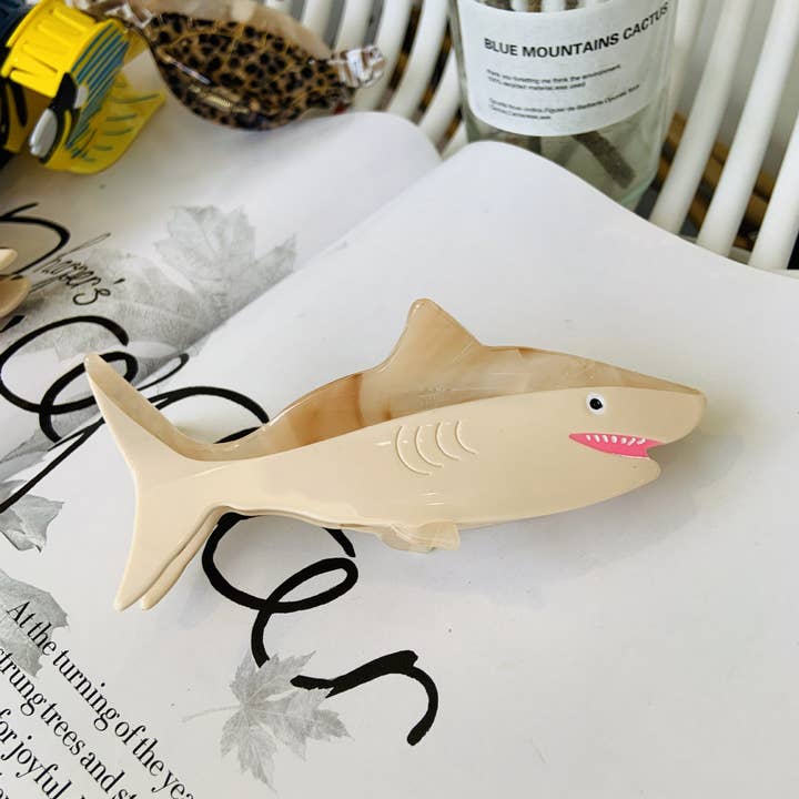 NINEXIS - Wholesale Hair Clip - Women's - CWAHA4506_NICHE DESIGN ANIMAL PENGUIN HAIR CLIP1