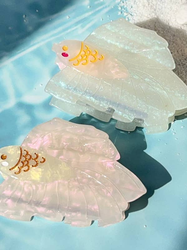 BEACH OCEAN PVC SEASHELL FISH HAIR CLAW CLIPS | 40H992 for wholesale by JOSSLYN by wall to wall