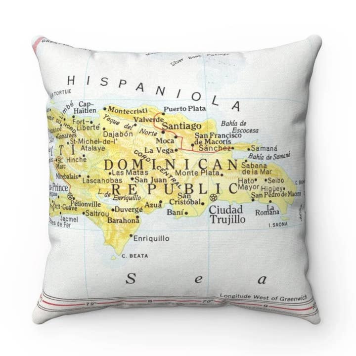 Coussin décoratif carte de la République dominicaine pour la vente par Daisy Mae Designs