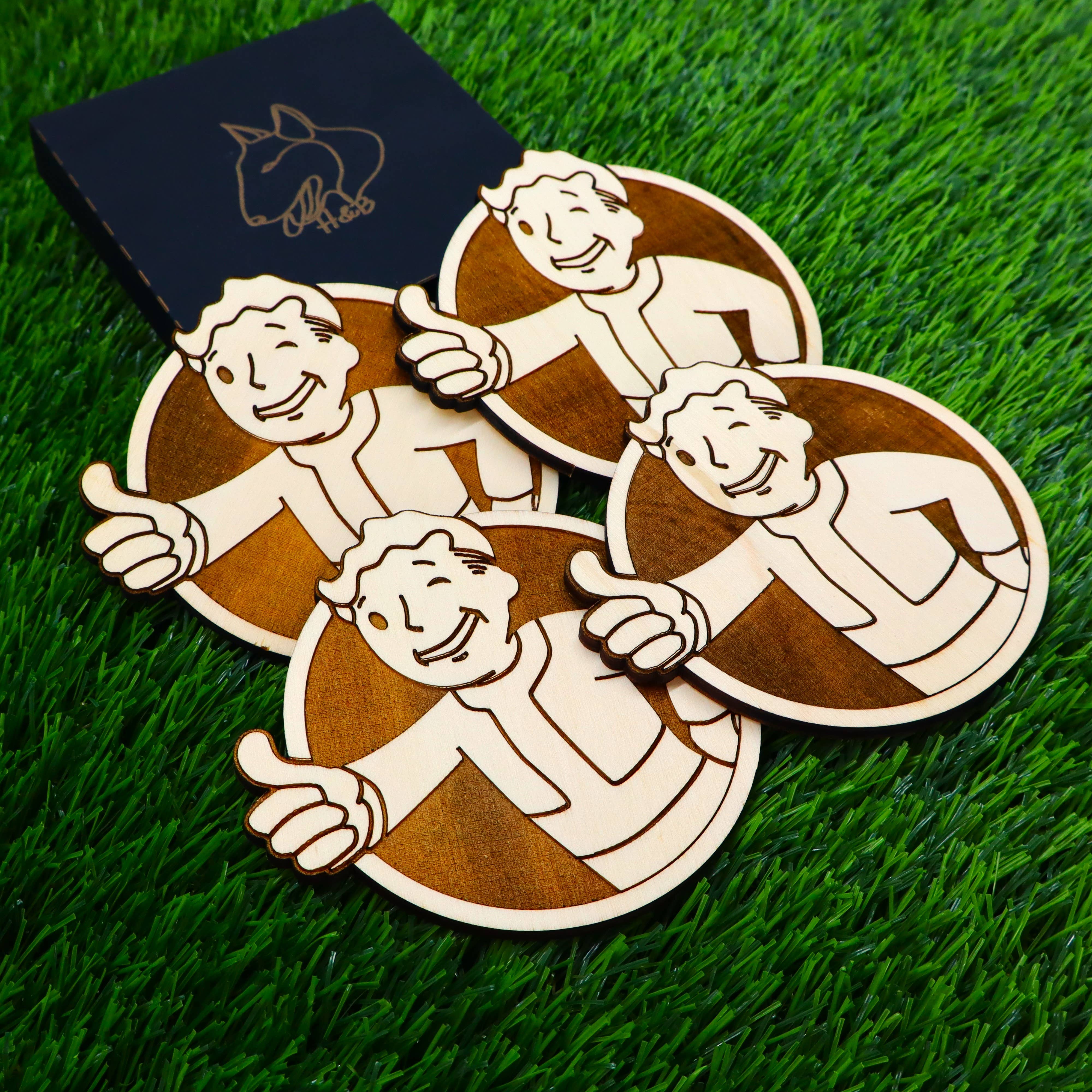 Herbs&Belles – Base de copos por atacado – Porta-copos de Madeira Fallout, Vault Boy Louco, Presente Geek Decoração de Casa9