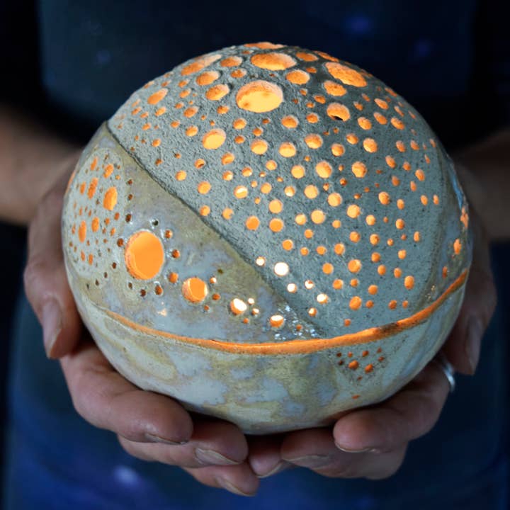 Full Moon candle box for wholesale by Nuria Vela Ceramica