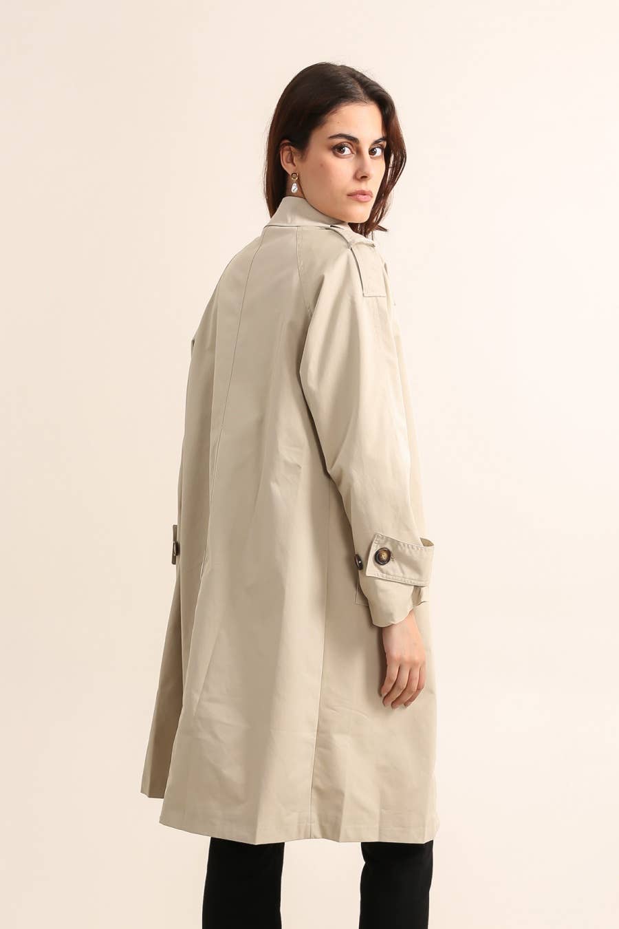 Attrait Paris – wholesale Trenchcoat - Dam – Lång trenchcoat med dold knappslå3
