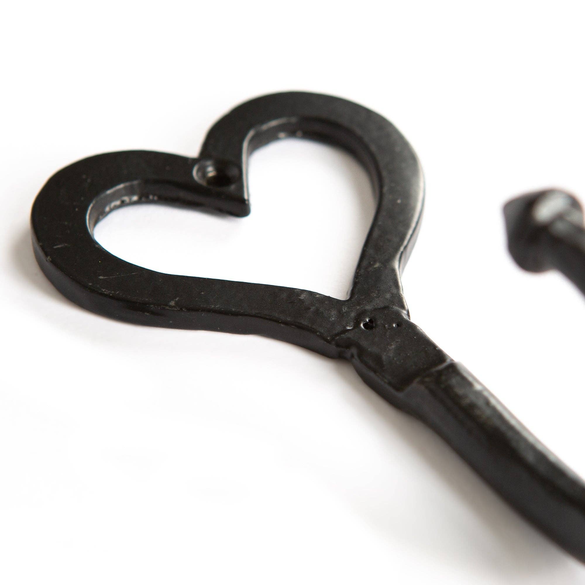 Rinkit Ltd – wholesale Wall hook – Single Heart Hook - W65mm x H130mm - Black5