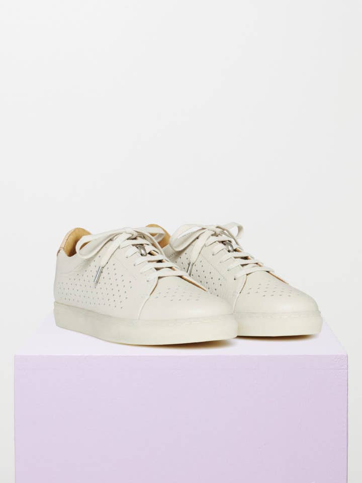 N°2 RICHELIEU/LIGHT BEIGE (size 35) for wholesale by PAIRS IN PARIS