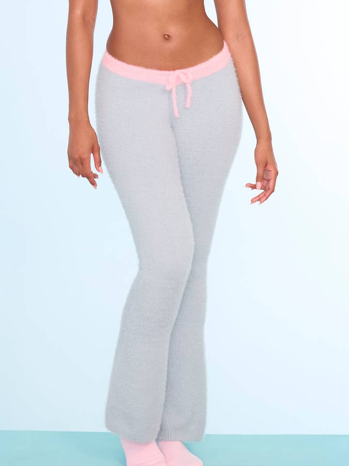 Flauschige Schlaghosen in Blau für den Großhandel von Voight