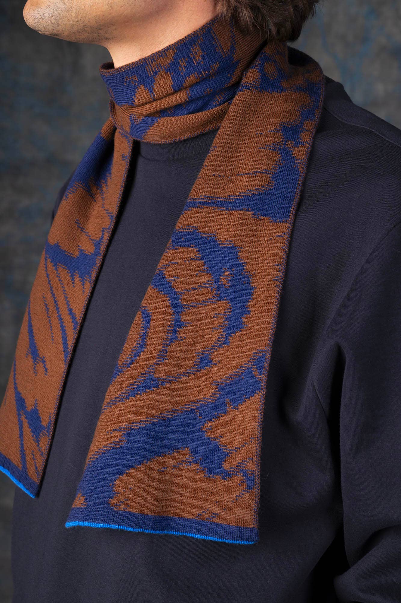 Wolvis - Wholesale Scarf - Women's - Furcula cacao • mini2