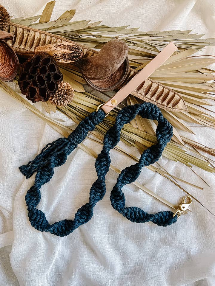Trela Cão Macramé c/ Pega em Pele - Corda Marinho por atacado de EMBER & IVORY