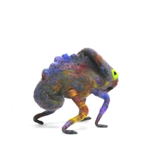 Lanart Alpaca – wholesale Decorative figurine – Chameleon - Artisan Hand-Felted Alpaca Sculpture2