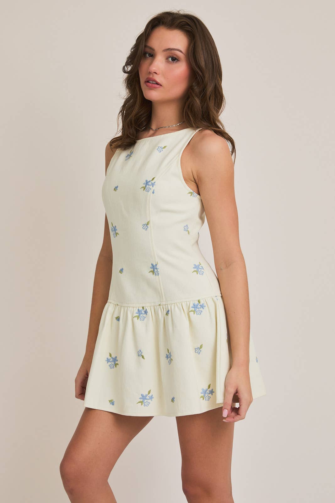 LE LIS - Wholesale Dress - Women's - EMBROIDERED SLEEVELESS SHIFT DRESS6