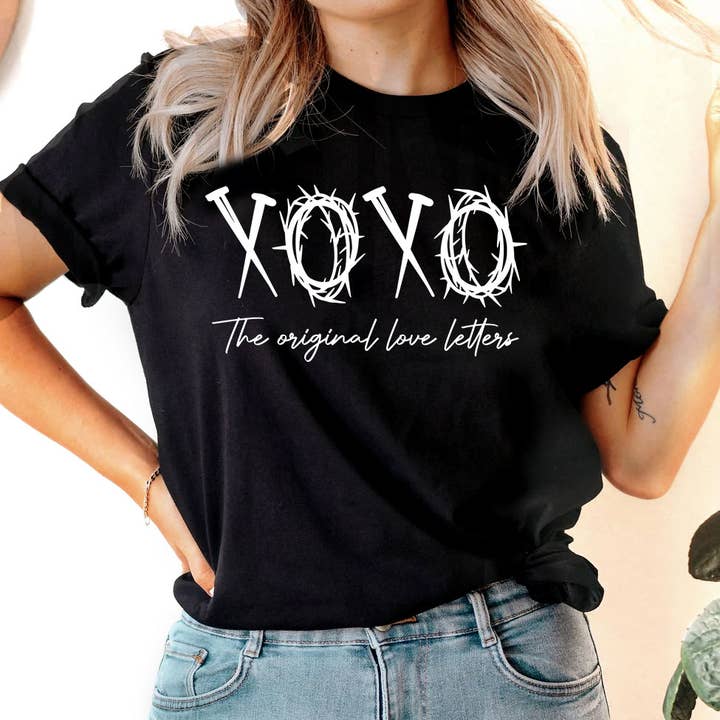 XOXO Love - T-shirt chrétien religieux de Pâques Jésus Dieu pour la vente par House Of Rodan
