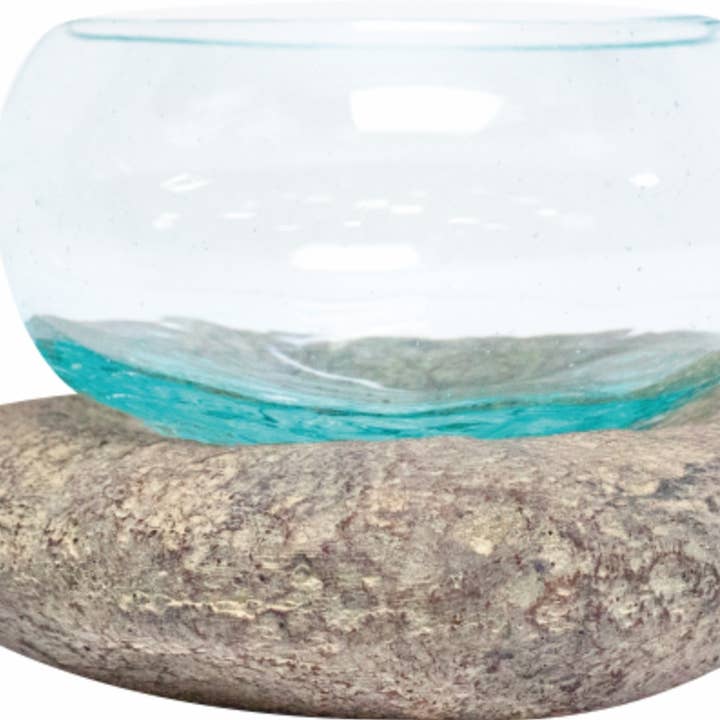 Bol en verre/Sur pierre taillée à la main/Chacun différent pour la vente par Moksha Imports