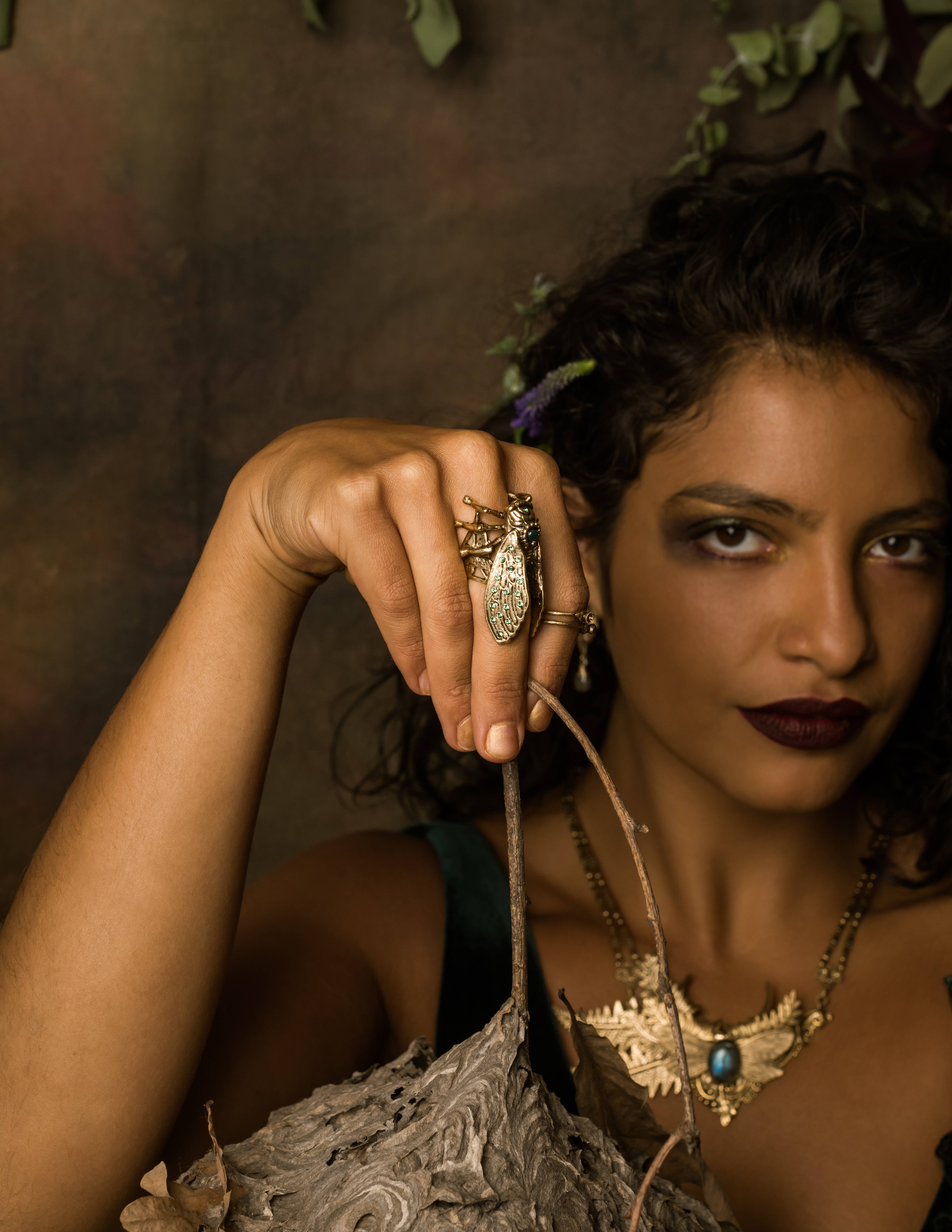 Trollbinde - Wholesale Cocktail/Statement Ring - Living Cicada Ring Hedge Spells: Abalone2