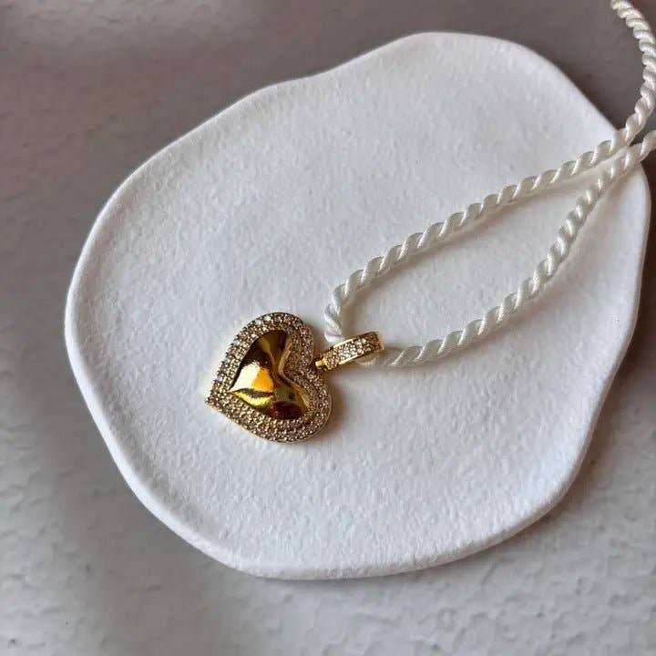 OE! - Wholesale Pendant/Charm Necklace - Heart’s Embrace - collana1