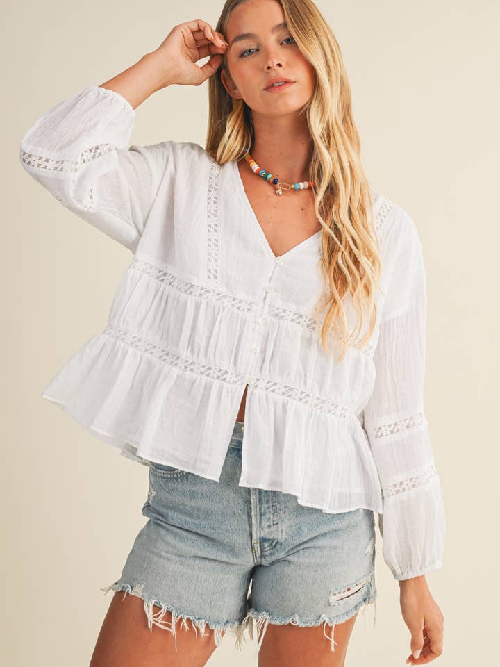 BLUSA COM DECOTE EM V E FOLHOS por atacado de Mustard Seed