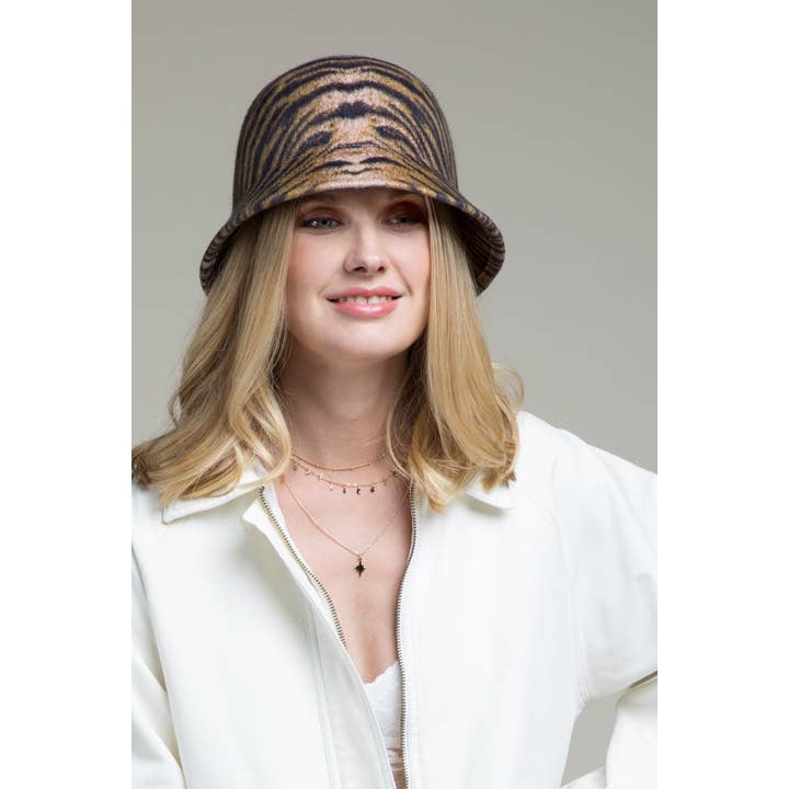 Mutl rosa Cappello cloche a campana in lana 100% con stampa animale in vendita all'ingrosso su Faire3