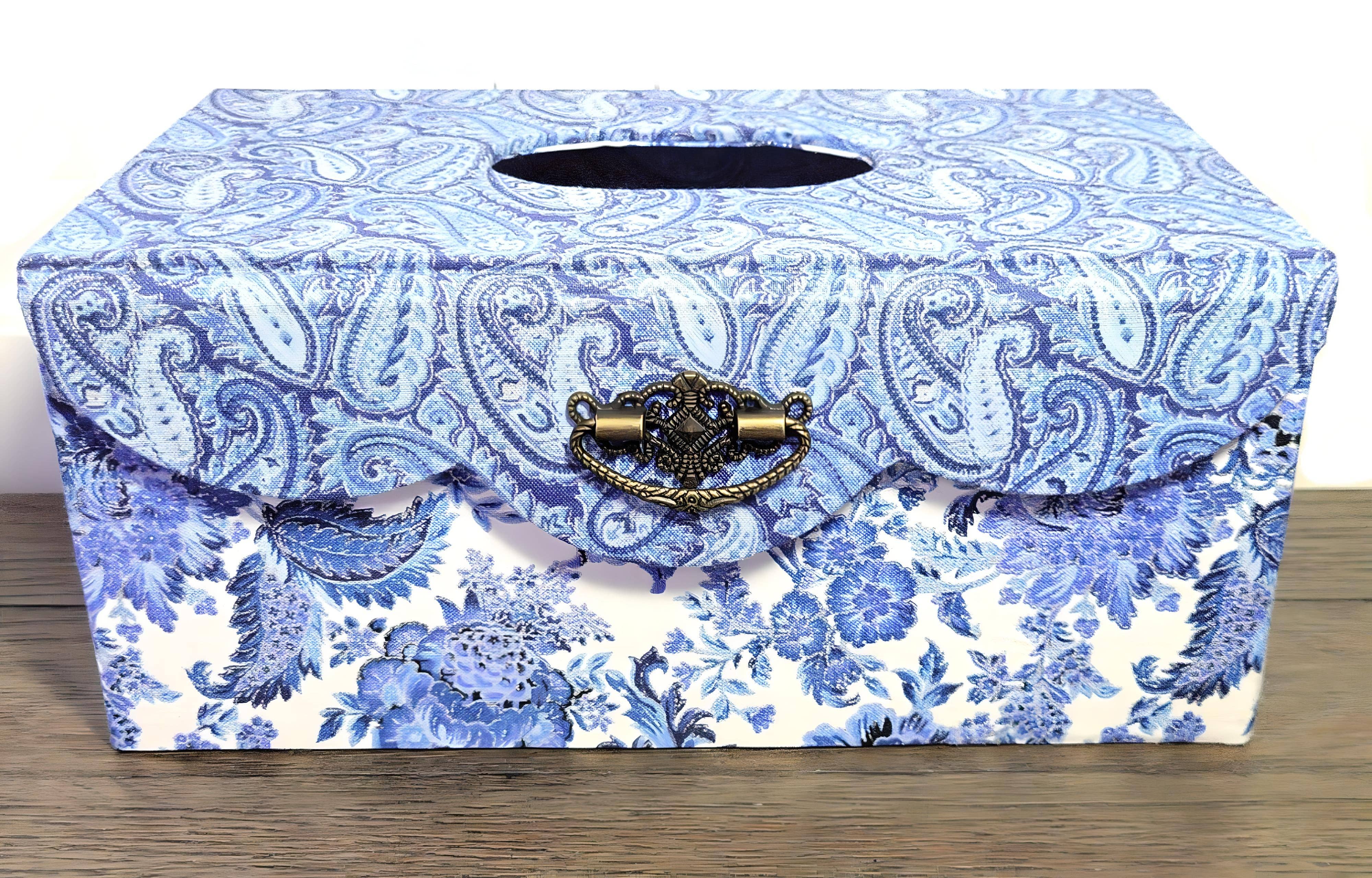 Chic Brico – Caixa de lenços por atacado – Porta-lenços retangular coberto de tecido, decoração elegante para casa, casa de banho ou quarto, azul Delft, branco e paisley prateado.0