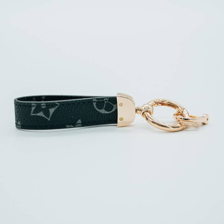 modern and chic - Wholesale Keychain - Women's - Della Keychain1