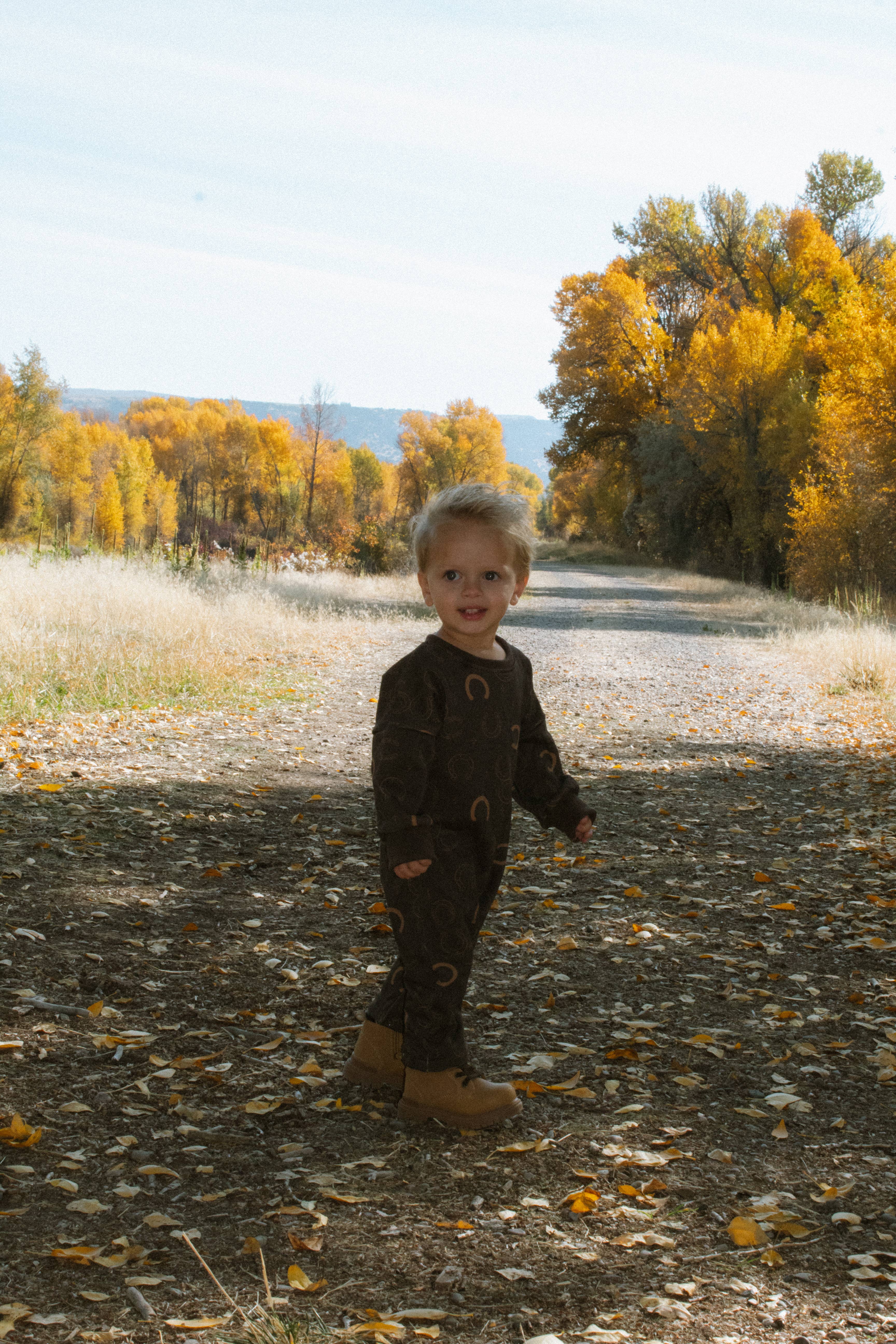 Bayvie – wholesale Clothing set – Baby – Midnight Horseshoe Western French Terry Set & Romper1