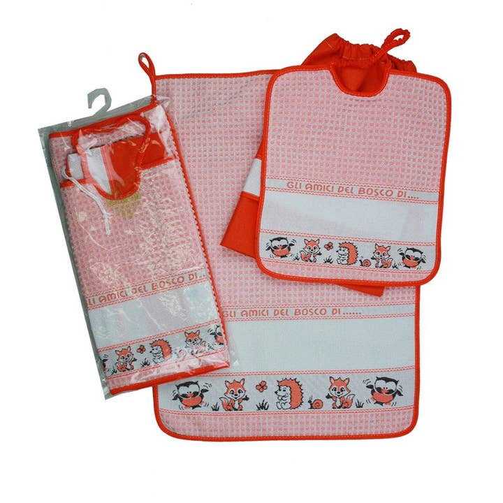 Almatex srl - Vendita all'ingrosso Tovaglioli da tavola in stoffa - Completo 3pz AMICI DEL BOSCO:asciugamano+bavetta con elastico+sacchetto con banda in etamine da ricamare4