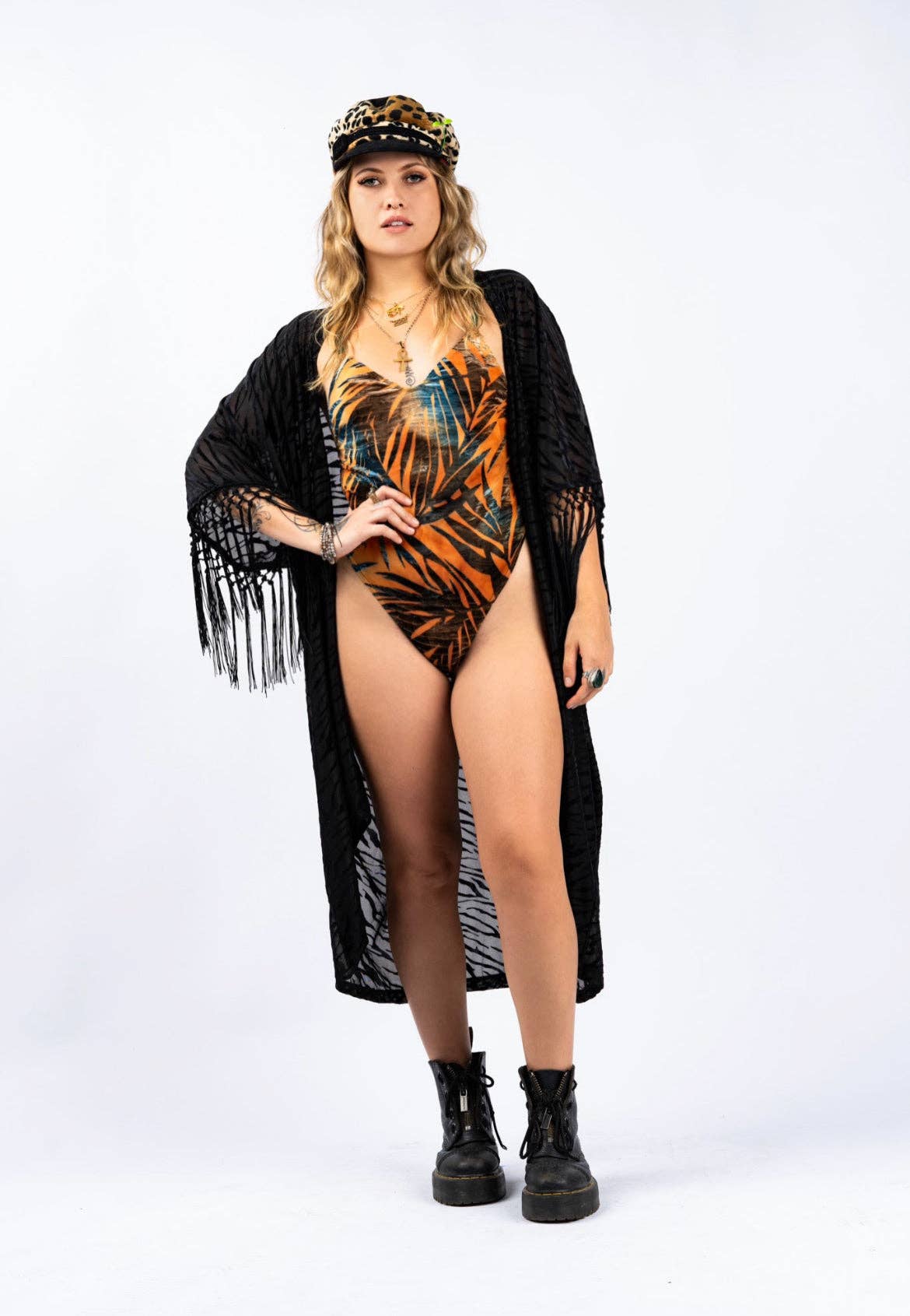 Radiant Robes – Engroshandel Kimono - Dame – Håndlavet Boho Sort Tigerstribet Brændt Fløjl Kaftan0