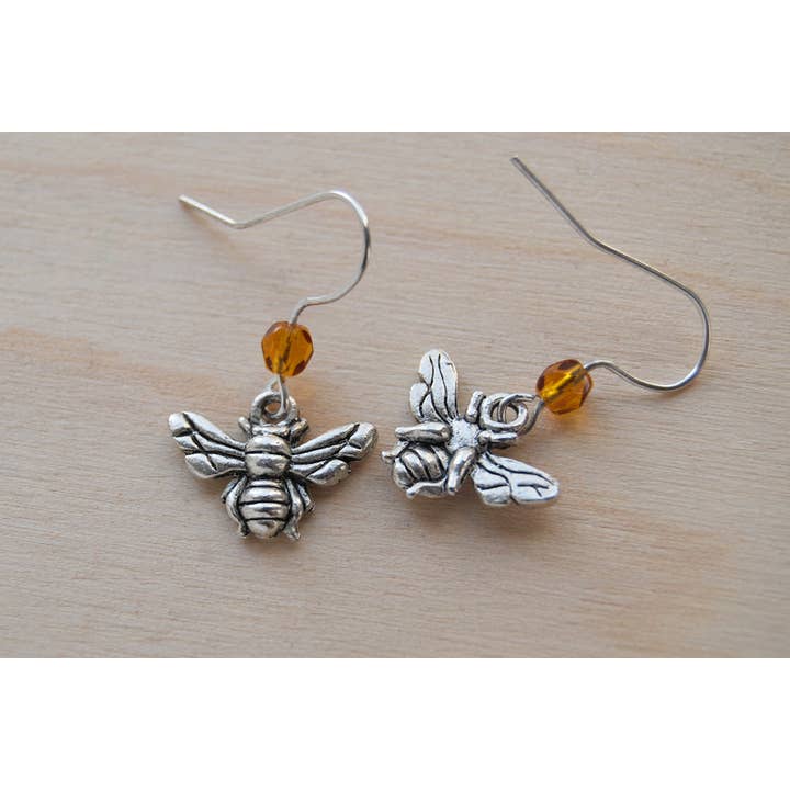 Enchanted Leaves - Vente Boucles d'oreilles pendantes - Boucles d'oreilles en forme de petites abeilles en argent | Jolis pendentifs en forme de bourdon en miel1