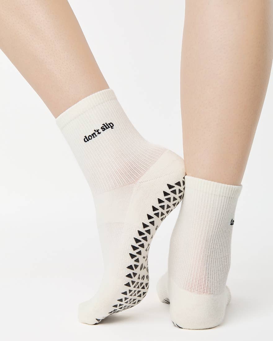 Pointe Studio – wholesale Socks – Women's – Women's Don't Slip Ankle Grip Sock – No Slip Cotton Blend for Pilates & Barre5