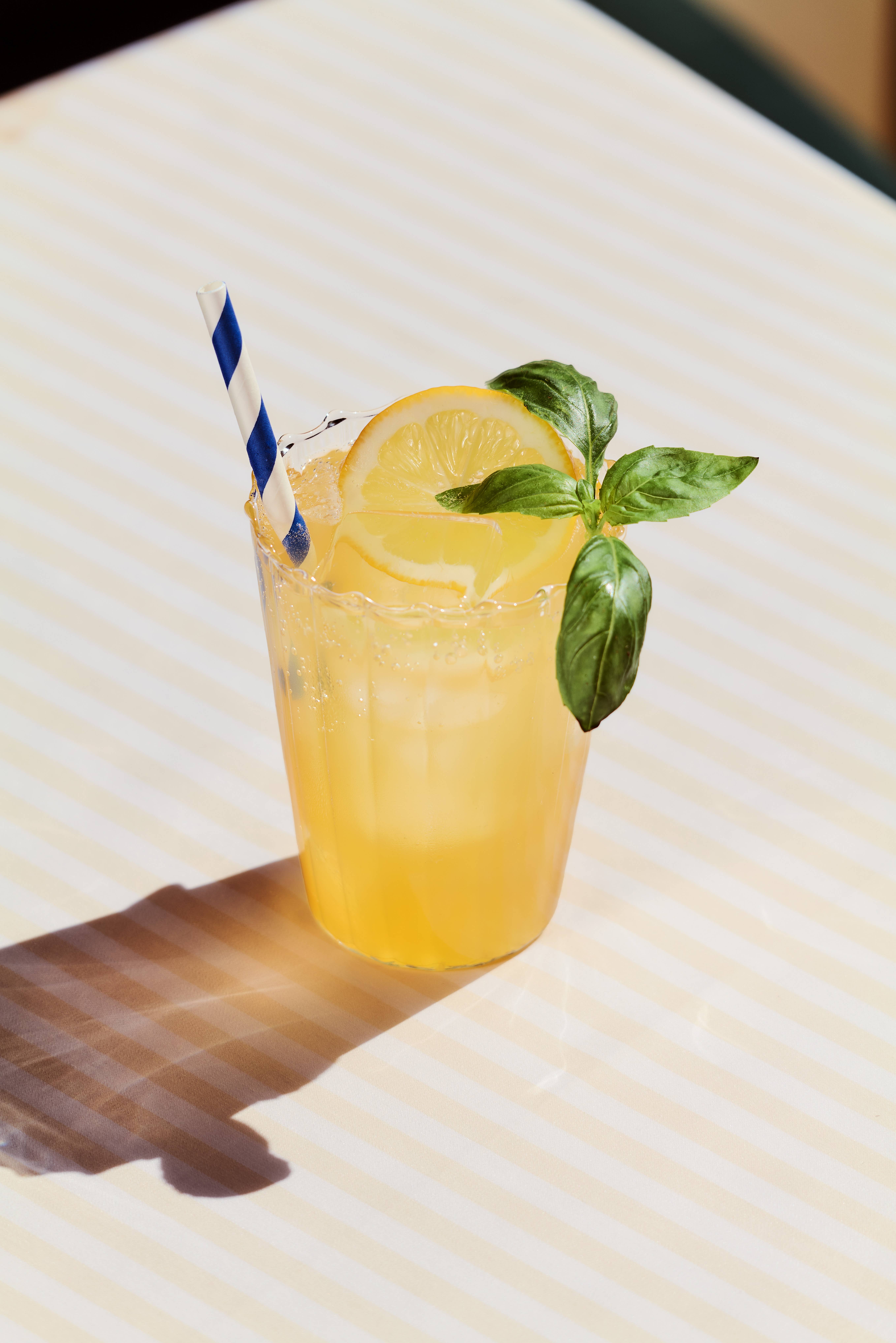 Figlia – wholesale Non-alcoholic aperitif/mocktail – Sole Non-Alcoholic Aperitivo1