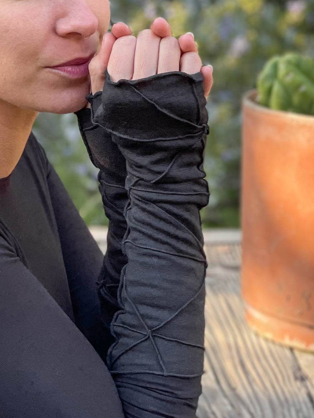 CARAUCCI - Wholesale Gloves - Women's - Bamboo Fleece Texture Fingerless Gloves7