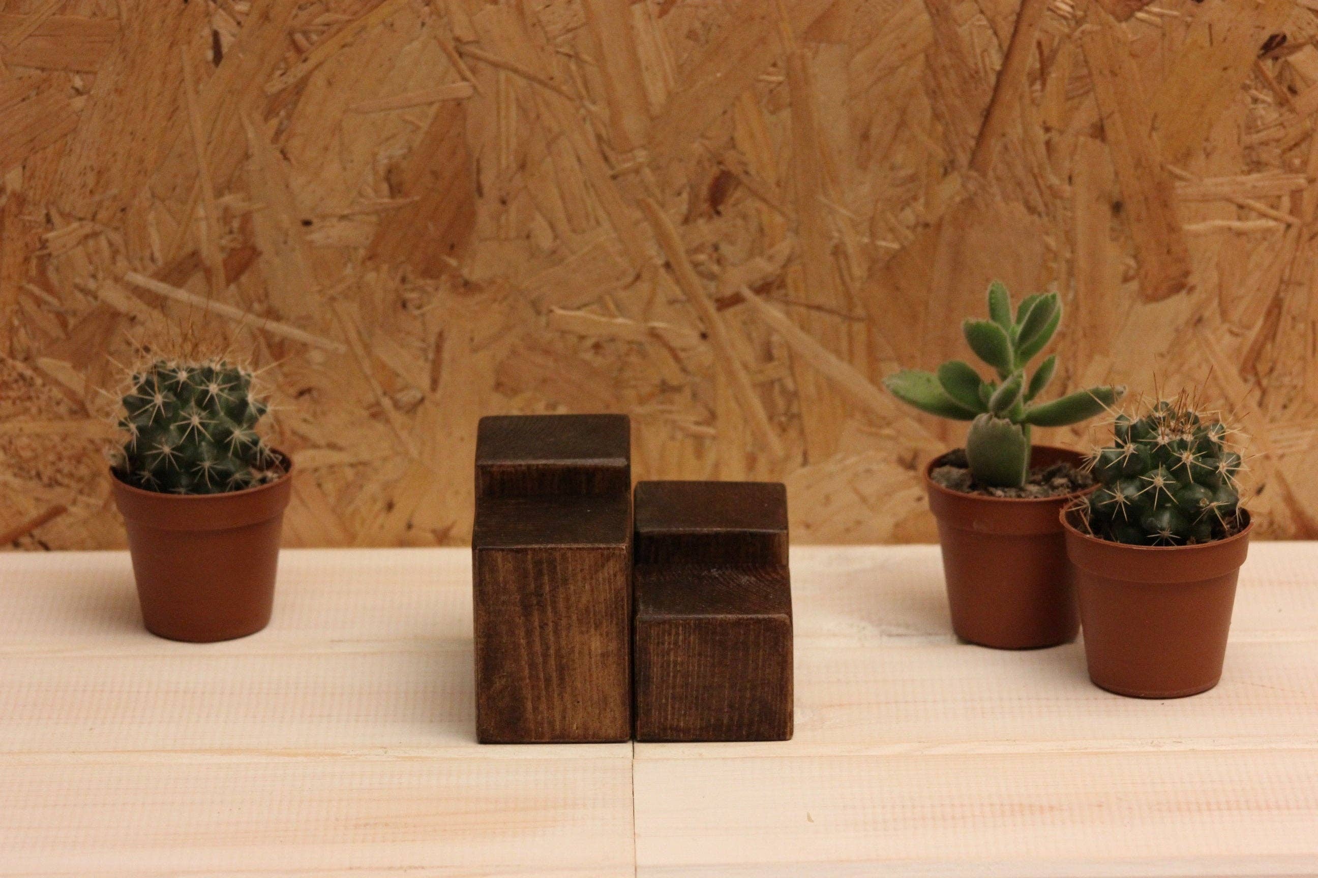 Saw It Loved It - Wholesale Jewelry Stand & Display - Jewellery Riser - Ring Display - Set Of 46