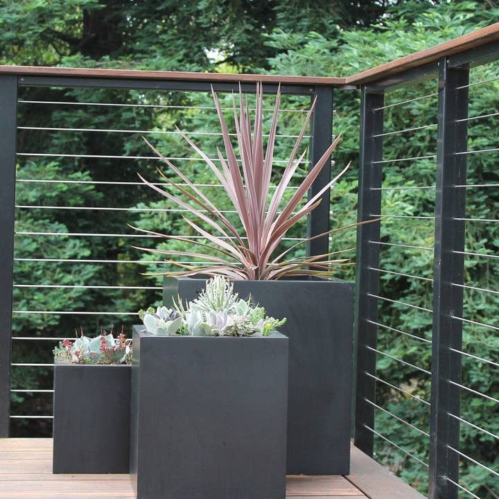 Kubus Vezelglas Plantenbak Set – Modern, Lichtgewicht en Duurzaam voor wholesale door Tikal Composite Designs