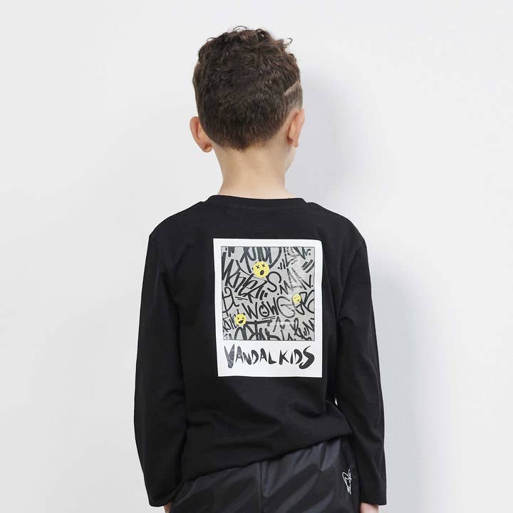 Unisex long Sleeve cotton Top with graffiti print for wholesale by Vandalkids