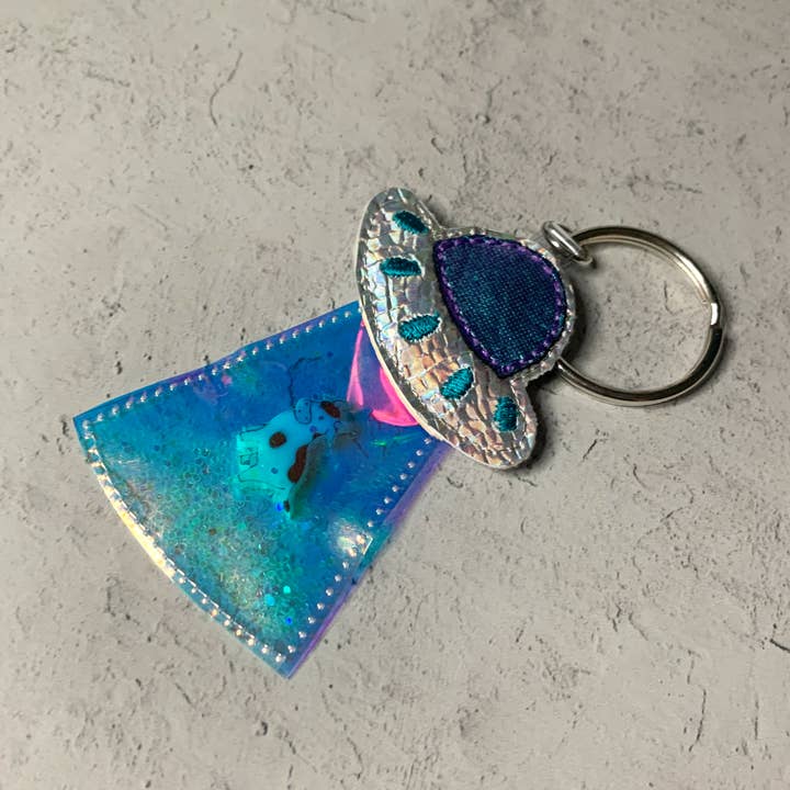 Porte-clés en vinyle UFO pour la vente par Brana Rose Co