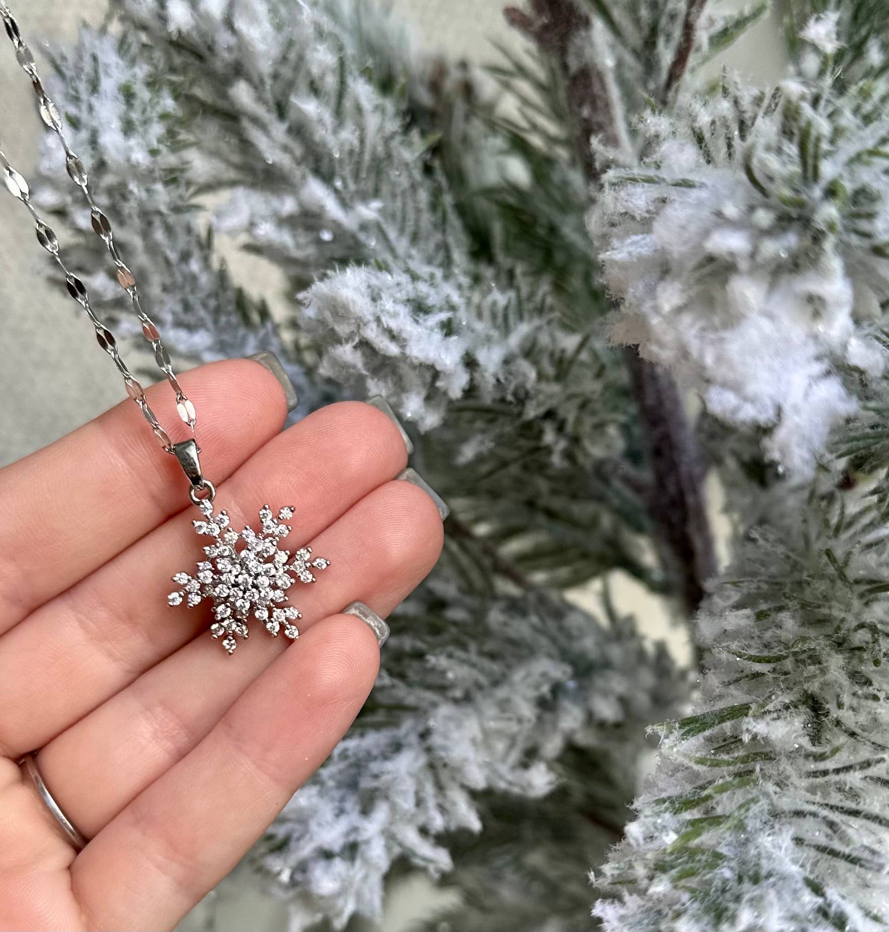 Offshore Surf Co – wholesale Pendant/charm necklace – Simple Style Snowflake Stainless Steel Plating5