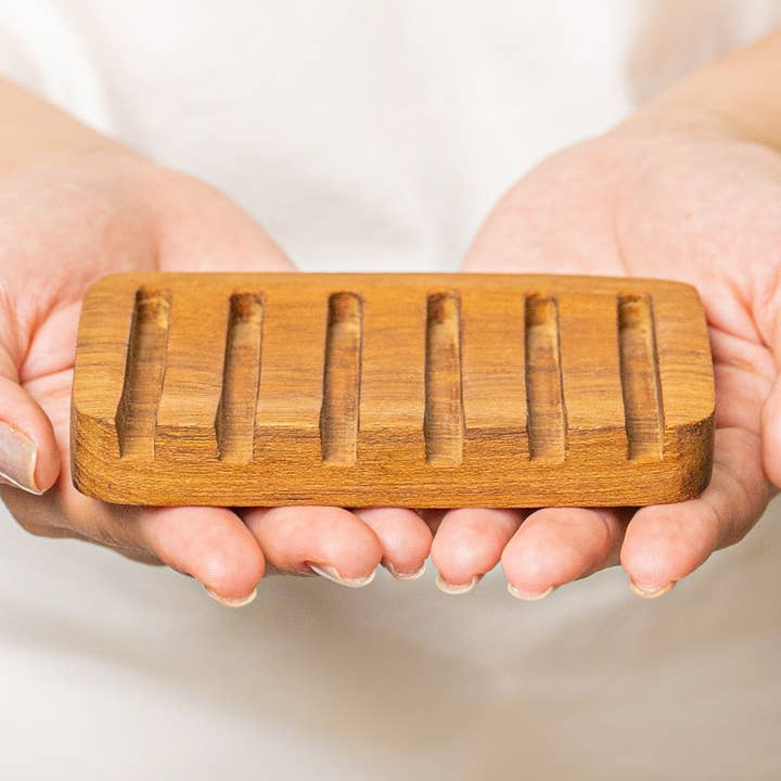Porte-savon en bois de teck cascade incliné pour la vente par Rainforest Bowls