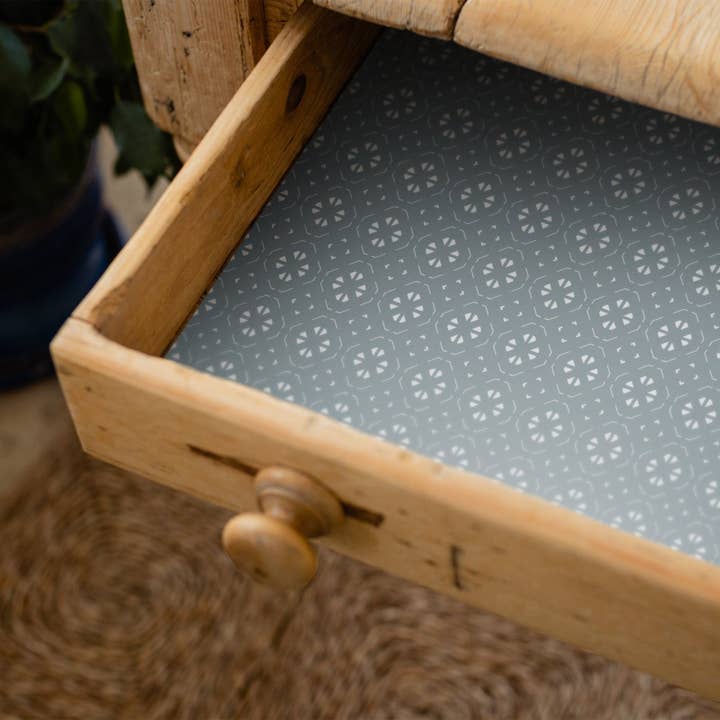 FRESH LINEN Scented Drawer Liners in a DUSK BLUE for wholesale by The Master Herbalist