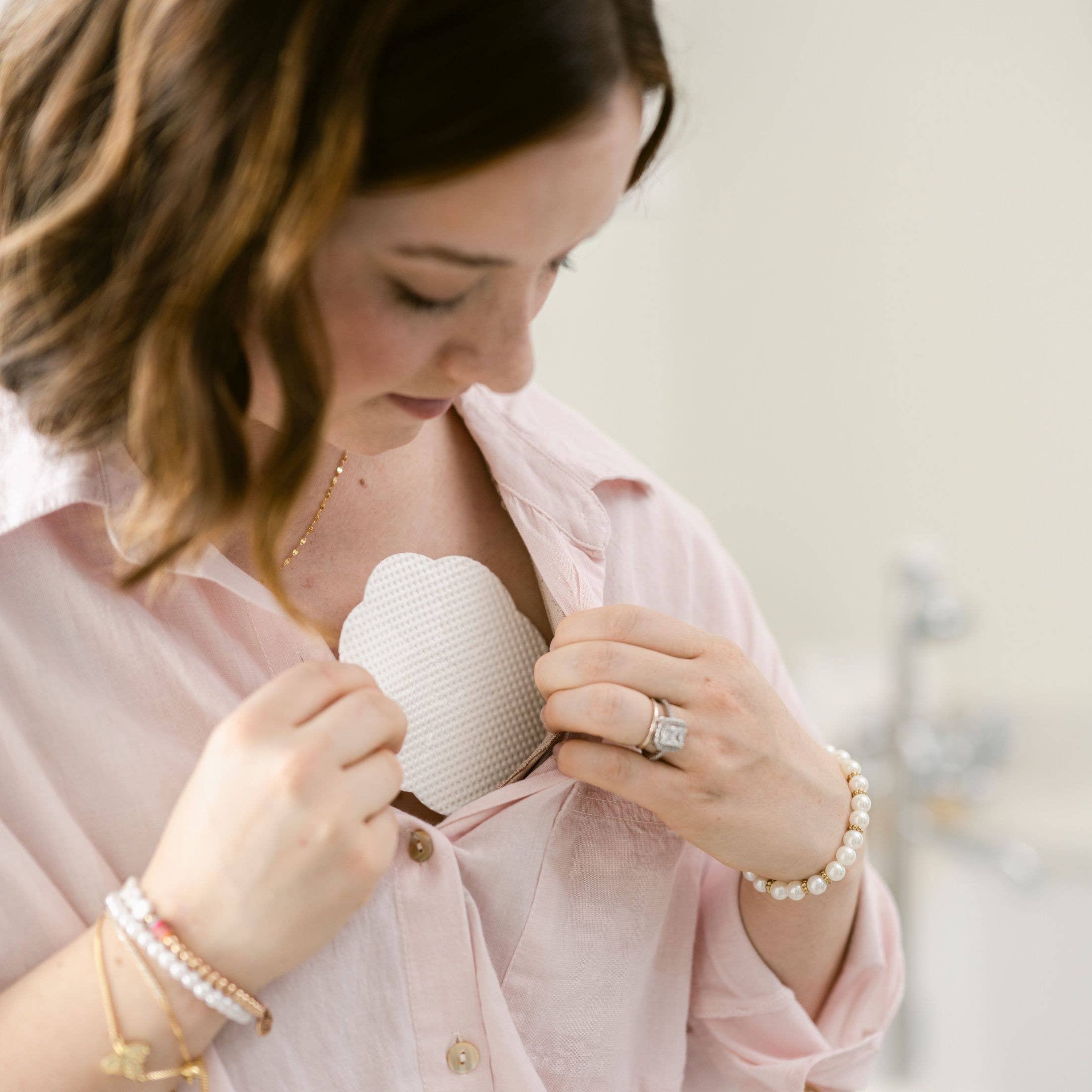 NuAngel - Wholesale Nursing Pillow/Pad - Maternity - Plant Based Disposable Nursing Pads, 30 ct. Shell pattern1