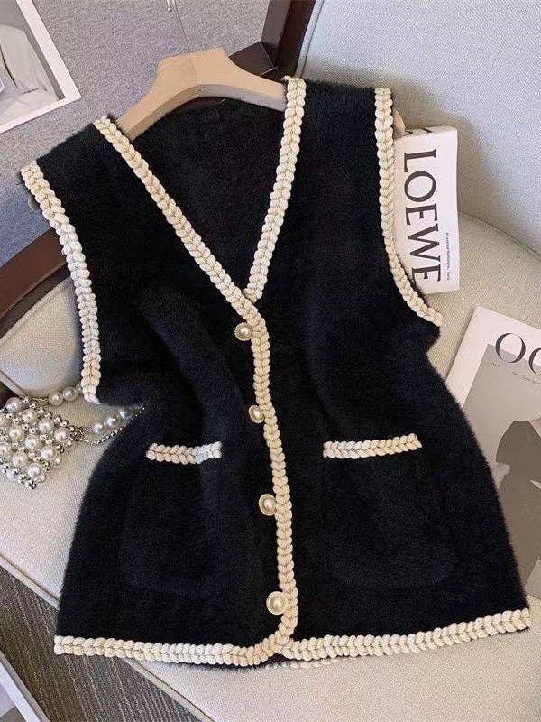 UZ Wholesale Store - Wholesale Outerwear Vest - Women's - Buttoned Loose Sleeveless V-Neck Vest Outerwear1